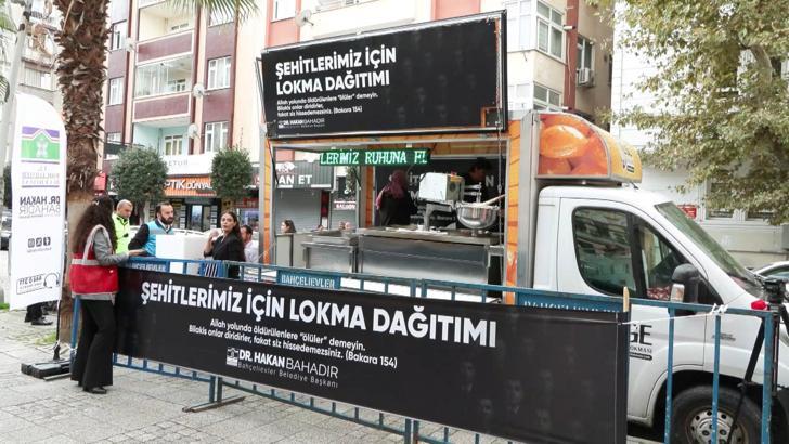 Bahçelievler’de 20 şehit için lokma dağıtıldı