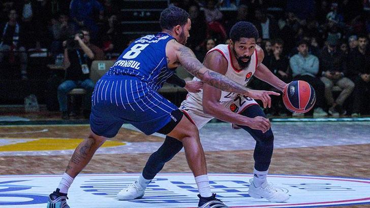 Anadolu Efes - Bayern Münih: 74-72