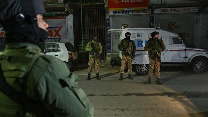 Hindistan’da karakolda patlama: 9 ölü, 32 yaralı