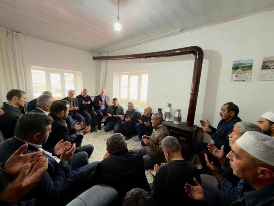 Vali Çelik'ten trafik kazasında 3 çocuklarını kaybeden aileye taziye ziyareti