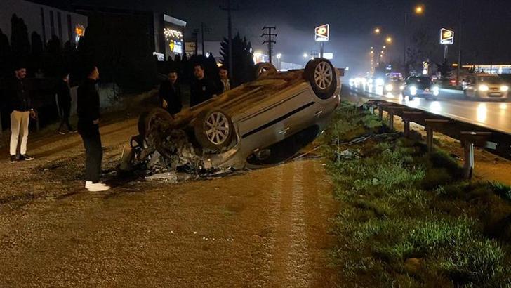 Kontrolden çıkan otomobil, ters döndü: 2 yaralı