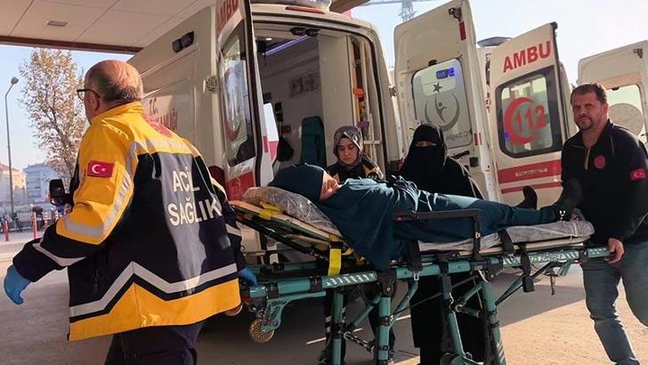 Marketten aldıkları tavuğu yiyen aynı aileden 3 kişi zehirlendi