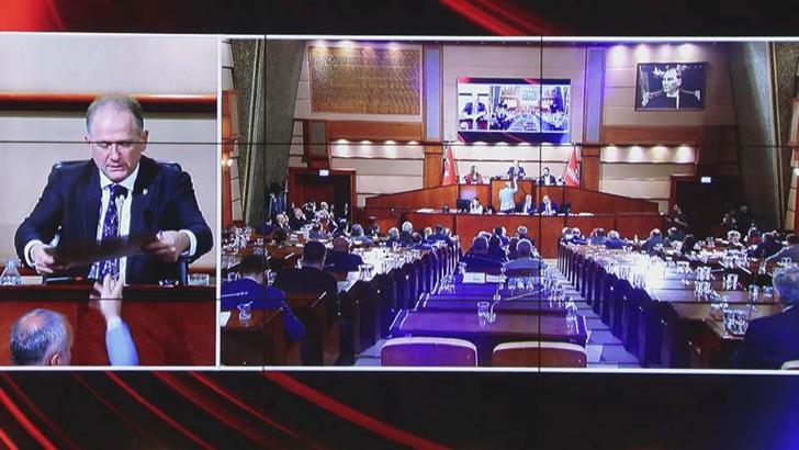 İBB Meclisi'nde 20 ilçenin 2026 yılı bütçesi onaylandı