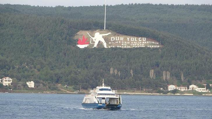 Bozcaada ve Gökçeada feribot seferlerine 'fırtına' engeli