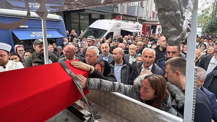 Şehit Pilot Hasan Bahar'ın naaşı helallik için evinin önüne getirildi