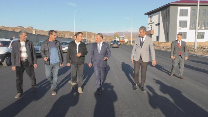 Bingöl’de 280 sanayi esnafı, yeni işyerlerine taşınmaya başladı