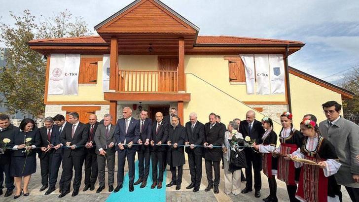 Naim Süleymanoğlu'nun müzeye dönüştürülen evi, Bulgaristan'da törenle açıldı