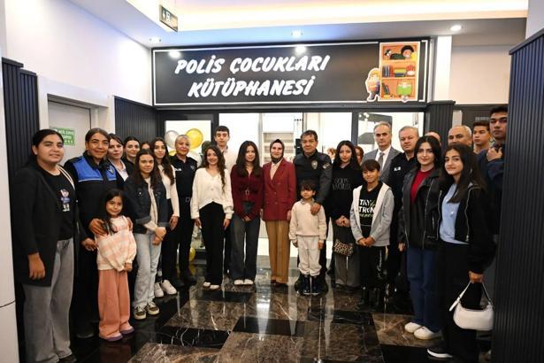Hatay'da 'Polis Çocukları Kütüphanesi'açıldı