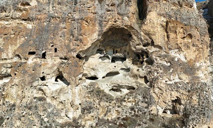 Karayazı Kırk Pencereli Mağaralara yürüyüş yolu yapılacak
