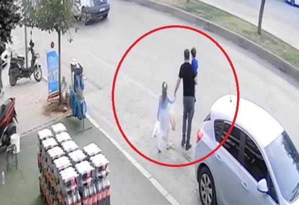 Ters yönde ilerleyen forkliftin çarptığı baba ve 2 çocuğu yaralandı