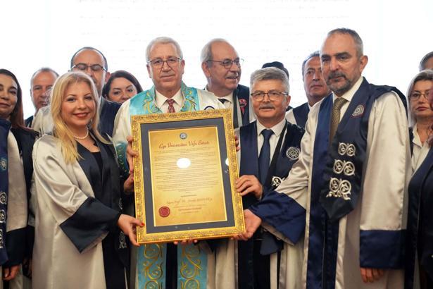 'Ege Üniversitesi'nin hedefi  uluslararası sıralamalarda ilk 500'de yer almak'