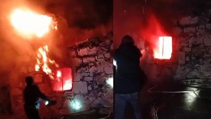 Alevler, bir evi kullanılmaz hale getirdi
