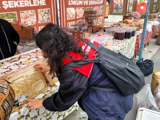 Yöresel pazardaki mevzuata aykırı ürünlere el konuldu