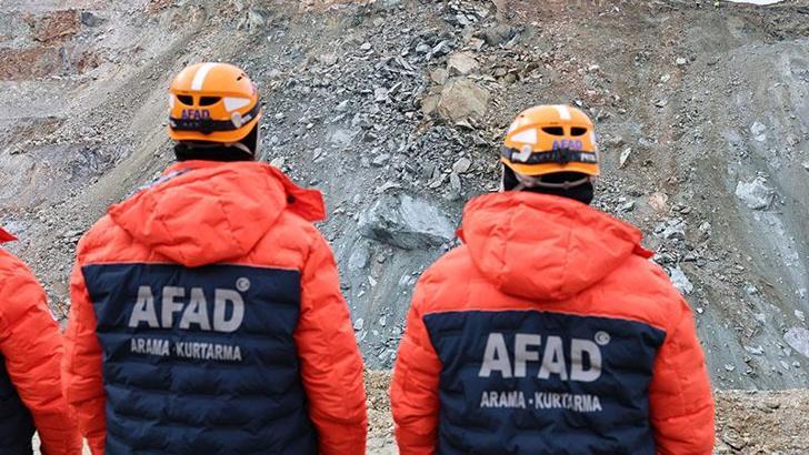 Sivas'ta göçük altında kalan şantiye müdürünü arama çalışmaları 3'üncü gününde