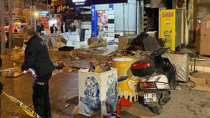Yalova'da ailesiyle tartışan genç babasına ait tekel bayisini ateşe verdi: 2 yaralı