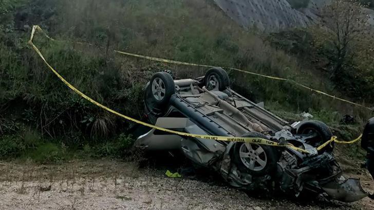 Otomobil, uçuruma devrildi: 1 ölü, 3 yaralı