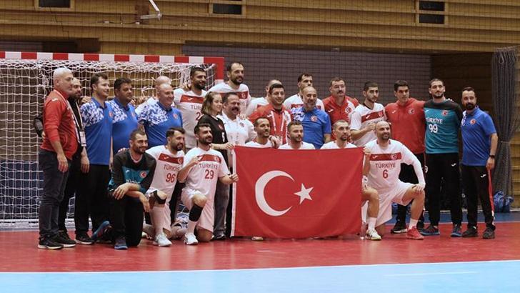 Deaflympics’te futbol, hentbol ve voleybol milli takımları madalya avında