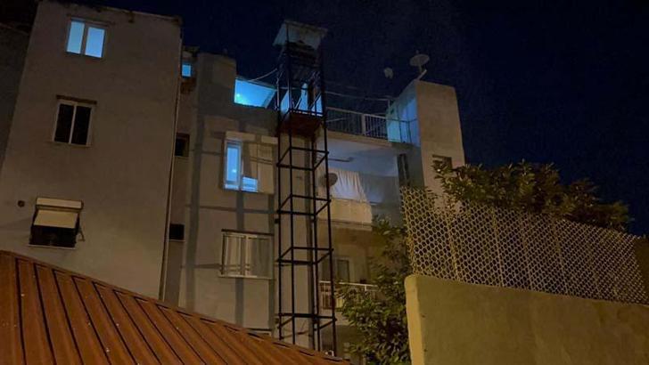 Kardeşi için yaptırdığı engelli asansöründen düşerek öldü