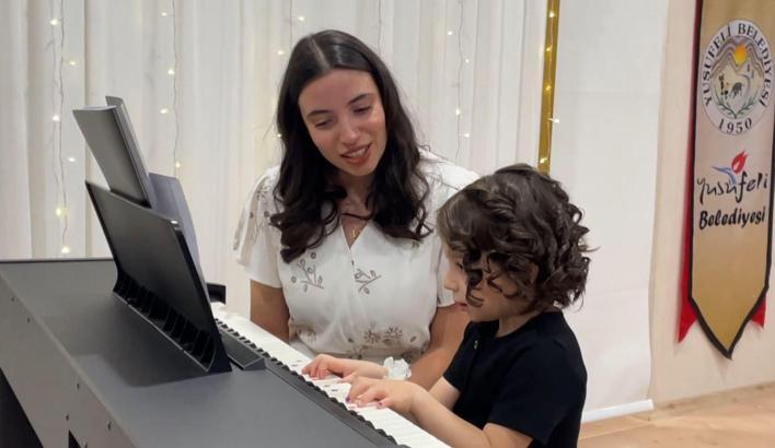 Yusufeli, ‘Çocuk Hakları’ ile şenlendi