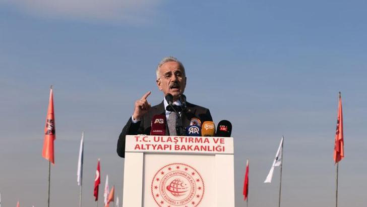 Bakan Uraloğlu: Ekonomik büyümenin birinci şartı, güçlü bir ulaşım altyapısıdır