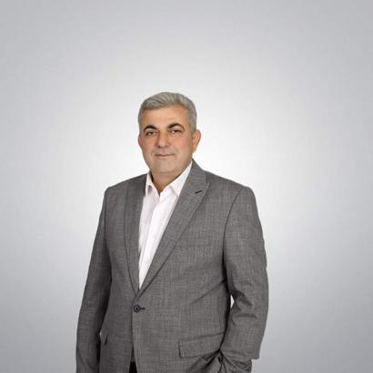 İzmir’de belediye binasına taşlı saldırı; 1 gözaltı (2)