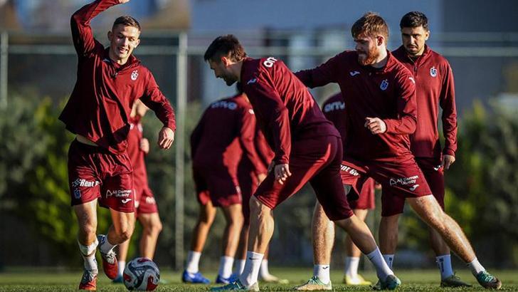 Bordo-mavililer taktik çalıştı