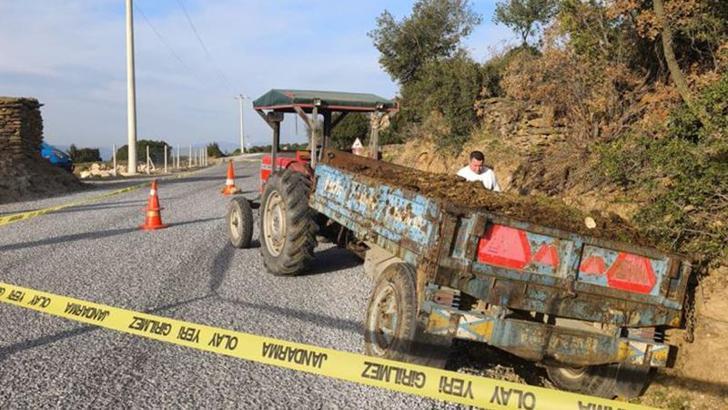 Dedesinin sürdüğü traktörden düşüp, tekerin altında kalan çocuk, hayatını kaybetti