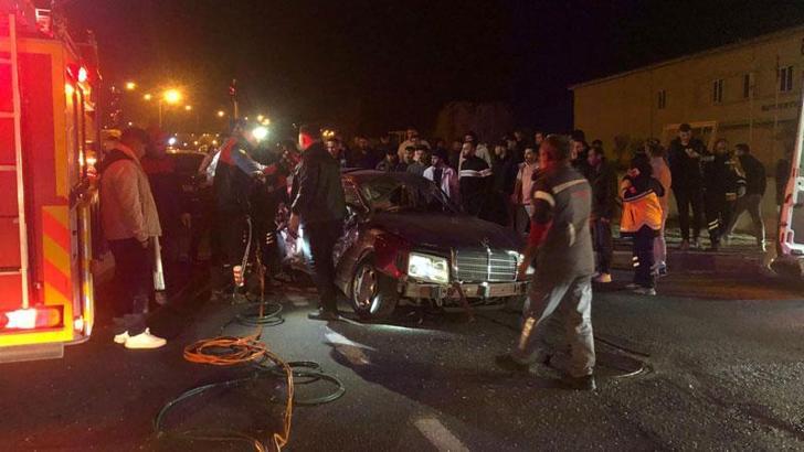 Nevşehir’de tur otobüsü ile otomobil çarpıştı: 2 ölü, 3 yaralı