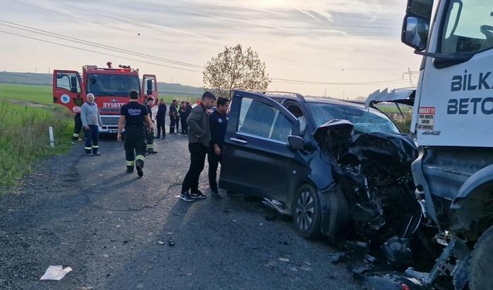 Tekirdağ'da beton mikseri ile minibüs çarpıştı: 1 ölü