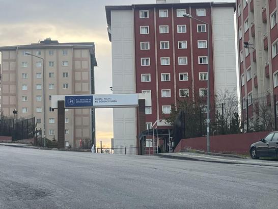 Yurdun 4'üncü katından düşen üniversite öğrencisi, ağır yaralandı