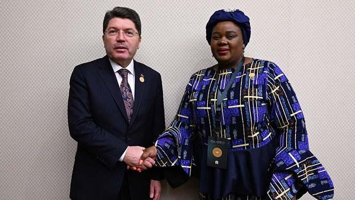 Bakan Tunç, Güney Afrikalı mevkidaşı Kubayi ile görüştü