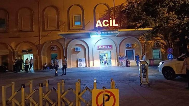 Mardin'de takla atan otomobildeki anne öldü, eşi ve çocuğu yaralandı