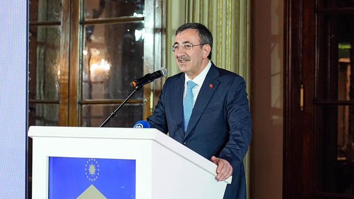 Cevdet Yılmaz 'Milli Sarayların Yüzyılı Sempozyumu'na katıldı