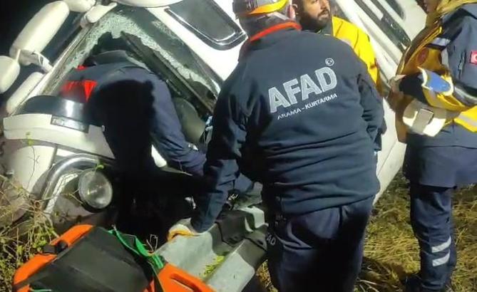 Elazığ’da kamyon bariyerlere çarpıp devrildi:1 yaralı