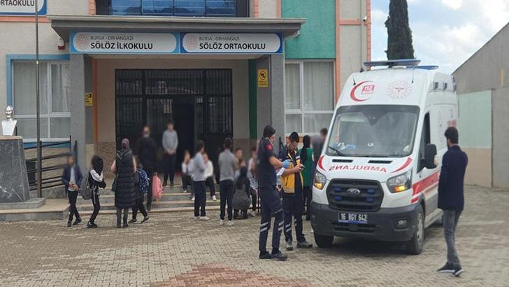 Zehirlenme şüphesiyle hastaneye kaldırılan 24 öğrencide ‘mevsimsel viral enfeksiyon’ tespit edildi