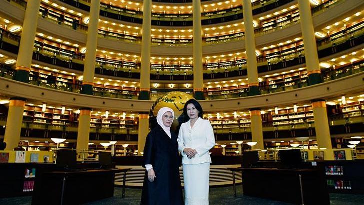 Emine Erdoğan, Güney Kore Devlet Başkanı'nın eşi Kim ile Millet Kütüphanesi'ni ziyaret etti