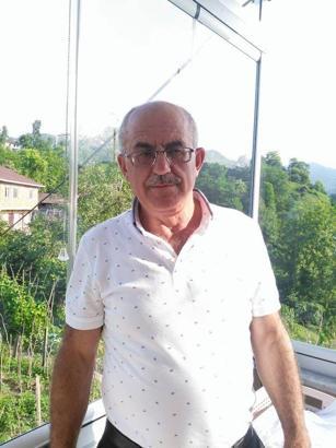 4 katlı binanın çatı katından düşen inşaat ustası öldü