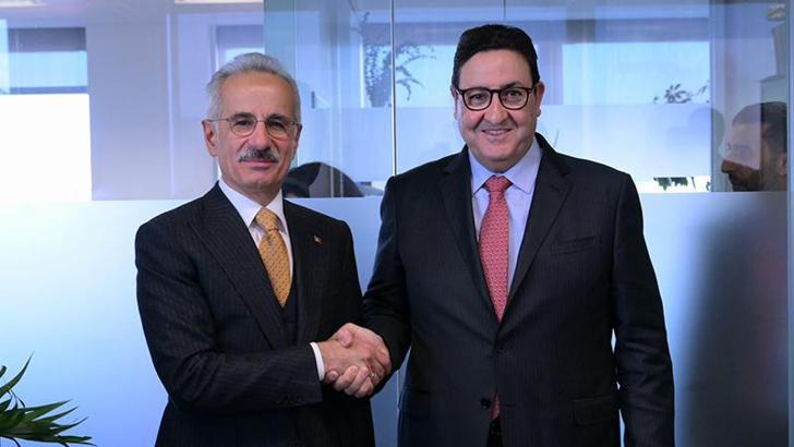 Bakan Uraloğlu, Fas Ulaştırma ve Lojistik Bakanı Kayouh ile bir araya geldi