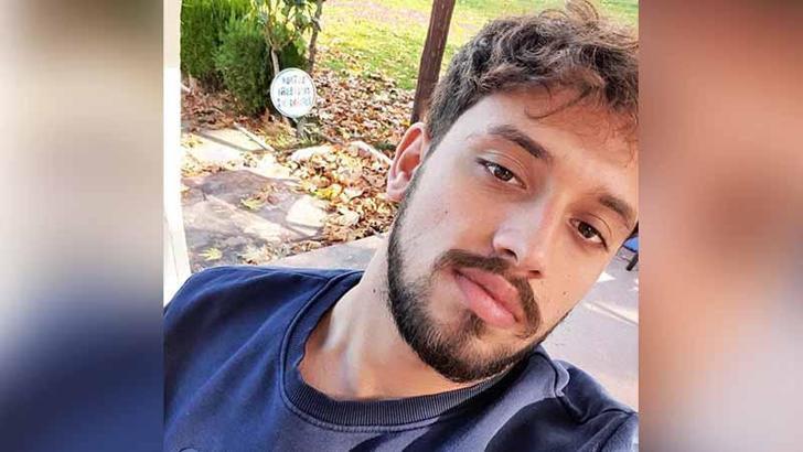 Otomobil, elektrik direğine çarptı; Miraç hayatını kaybetti