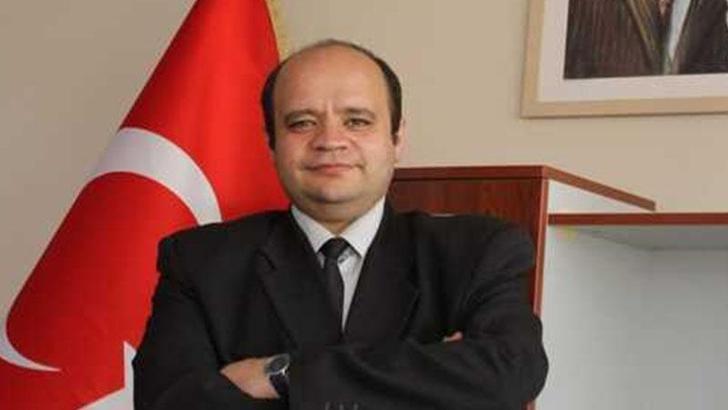 Evinde ölü bulunan bölüm başkanı, kalp krizi geçirmiş