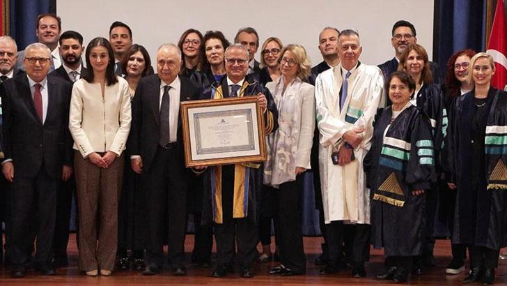 Yeditepe Üniversitesi, İtalya Büyükelçisi Marrapodi’ye fahri doktora verdi