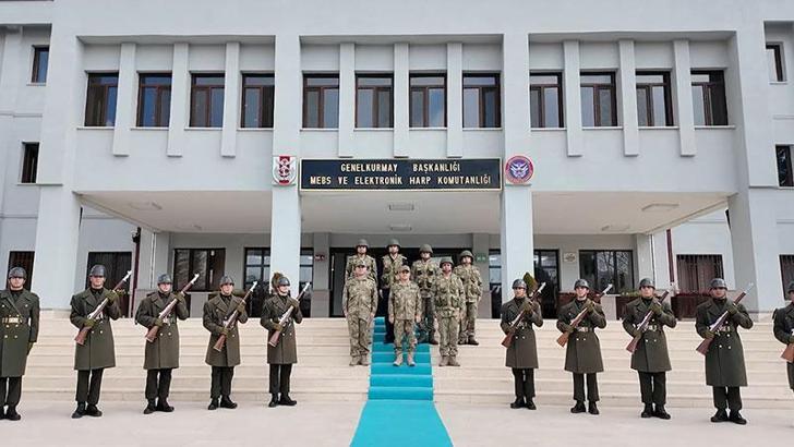 Genelkurmay Başkanı Bayraktaroğlu'ndan komutanlıklara ziyaret