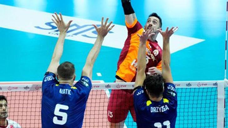 Galatasaray, file derbisinde Fenerbahçe'yi mağlup etti