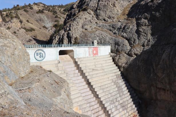 Oltu Sivridere Sulama Barajı 6 bin 860 dekar araziyi suya kavuşacak