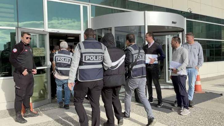 Bolu'da 140 bin dolarlık dolandırıcılık; 3'ü çocuk 5 şüpheli yakalandı