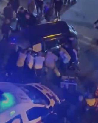 İstanbul - Bayrampaşa'da yolcu otobüsü ile otomobil çarpıştı: 3 yaralı