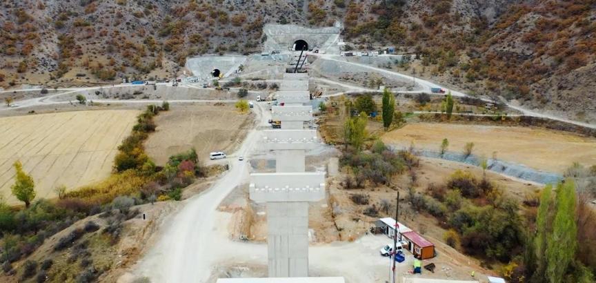 Başkan Büyükkılıç, Yerköy- Kayseri YHT projesinde incelemelerde bulundu