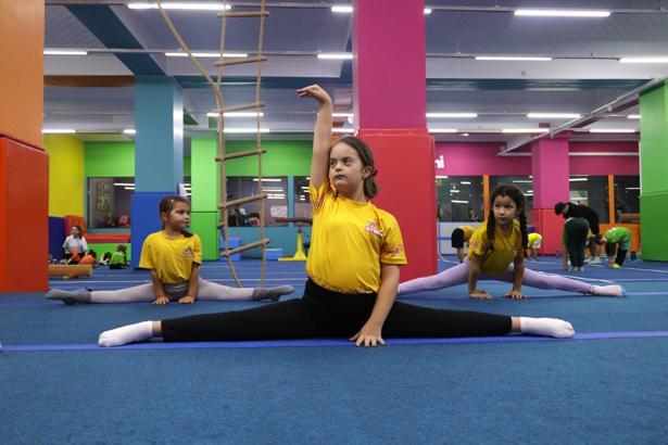 Down sendromlu Elif’in hayatı sporla değişti