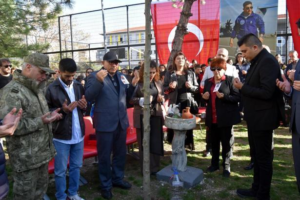Şehit Astsubay Berkay Karaca anısına okul bahçesine fidan dikildi