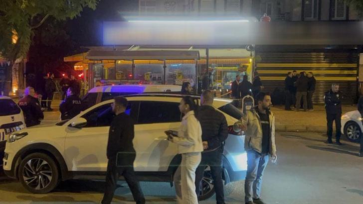 Adana'da motosikletli şüphelilerden restorana silahlı saldırı: 1 ölü